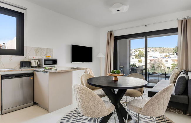 Sanders Triple - Cozy 1-bdr Apt With Balcony - Foto 7