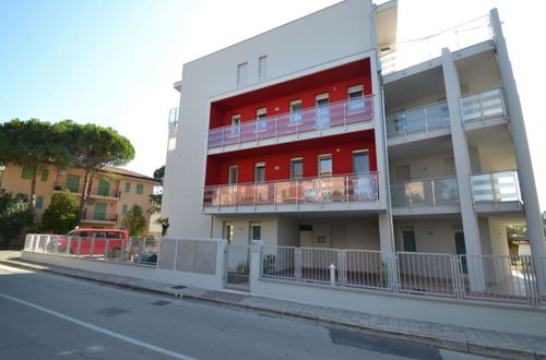 Photo 10 - Modern Apartment With Balcony in Rosolina Mare