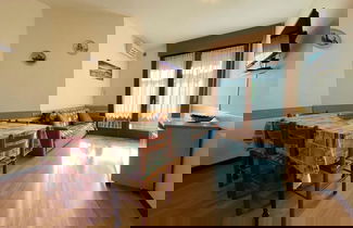 Photo 3 - Spacious Flat Near the Beach