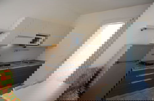 Foto 17 - Recently Built Flat With Swimming Pool and Balcony
