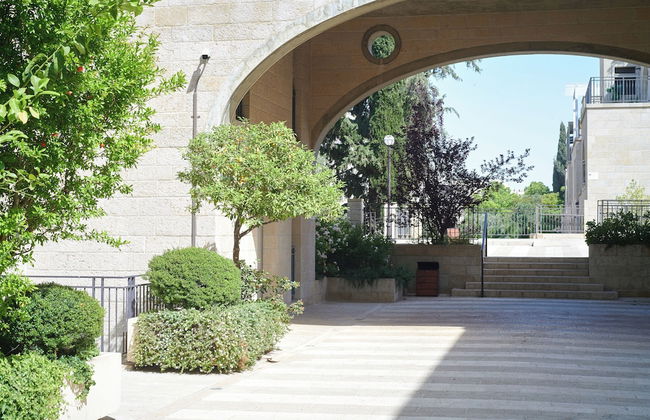 2 BR next to Old City with Patio by FeelHome - Photo 36