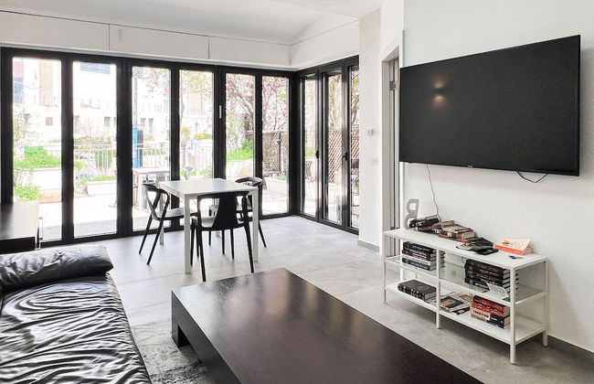 2 BR next to Old City with Patio by FeelHome - Photo 15