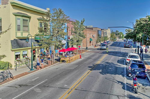 Photo 15 - Winter Escape! Downtown Traverse City Condo