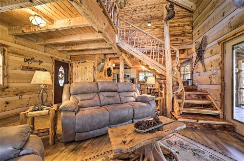 Foto 18 - Stunning Creekside Cosby Cabin w/ Deck + Fire Pit