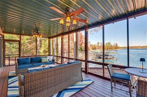 Foto 13 - Beautiful Lake Keowee Home w/ Boat Dock & Kayaks