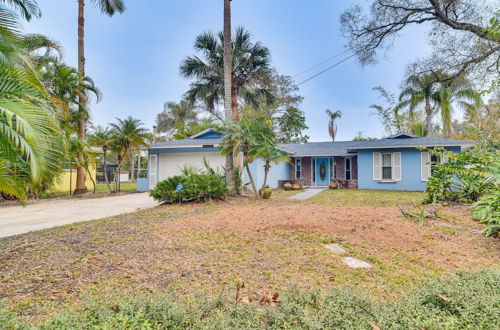 Photo 25 - Vibrant Largo Home: Heated Pool, Lake Views