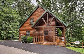 Foto 1 - Sevierville Cabin w/ Hot Tub, Grill & Pool Table
