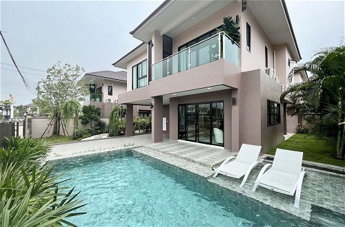 Photo 1 - Southern Peak Pool Villa HuayYai Pattaya