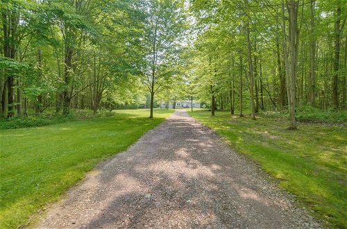Foto 18 - Secluded Getaway on 65 Private Acres