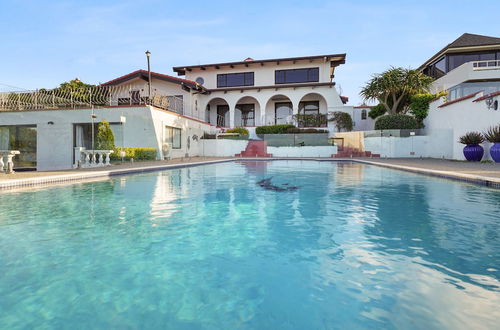 Foto 1 - Magnificent Beachfront Mansion - Pool