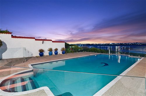 Foto 80 - Magnificent Beachfront Mansion - Pool