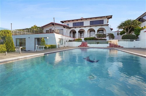 Photo 61 - Magnificent Beachfront Mansion - Pool