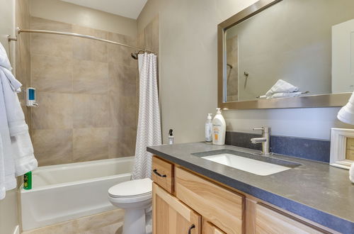 Foto 8 - Convenient Fraser Townhome w/ Hot Tub, Near Hikes