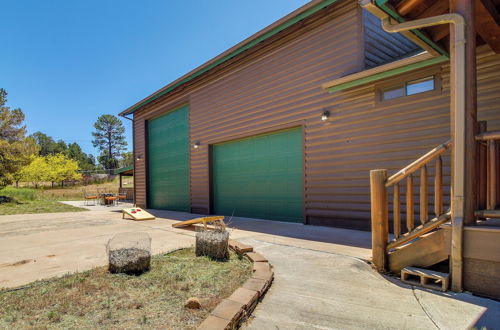 Photo 9 - Heber-overgaard Cabin w/ BBQ Patio & Fire Pit