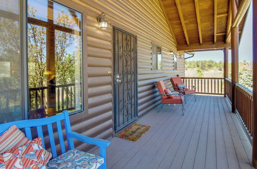 Photo 16 - Heber-overgaard Cabin w/ BBQ Patio & Fire Pit