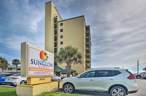 Photo 8 - Ocean-view Condo w/ Balcony on Daytona Beach