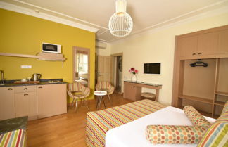 Photo 1 - Charming Studio Flat near Hadrian’s Gate -EMPEROR