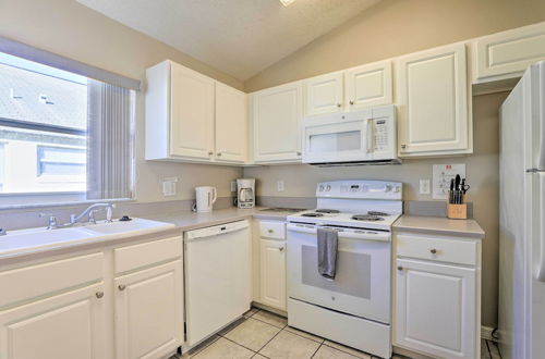 Photo 5 - Spacious Kissimmee Home w/ Lanai Near Disney Parks