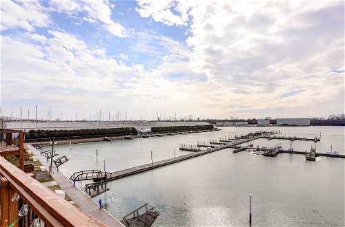 Foto 18 - Port Clinton Condo w/ Balcony + Water Views
