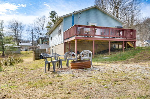 Photo 20 - Renovated Family House: Game Room, Deck & Hot Tub