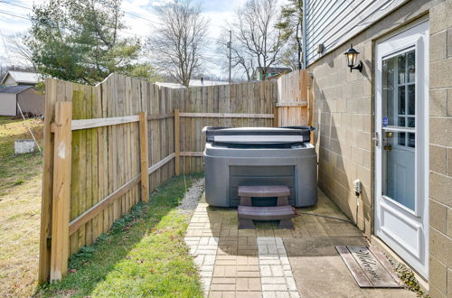 Photo 8 - Renovated Family House: Game Room, Deck & Hot Tub