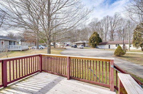 Photo 3 - Renovated Family House: Game Room, Deck & Hot Tub