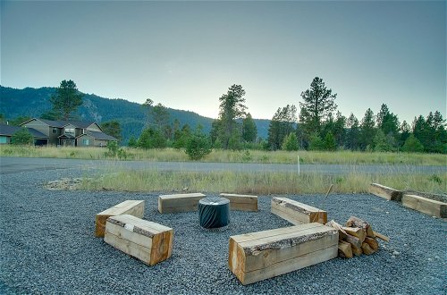 Photo 10 - Modern Donnelly Cabin w/ Private Hot Tub
