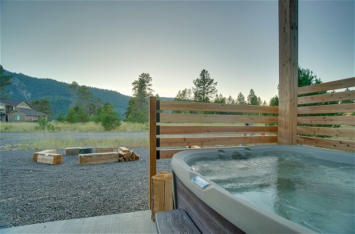 Photo 9 - Modern Donnelly Cabin w/ Private Hot Tub