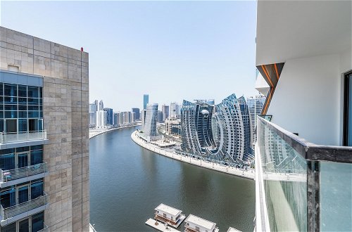 Foto 59 - Jaw-Dropping Canal Views From This Stylish Condo
