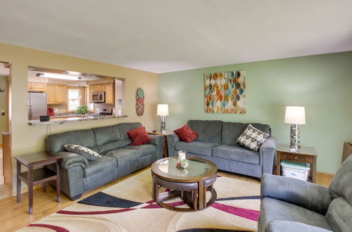 Foto 6 - Green Bay Vacation Rental, Walk to Lambeau Field