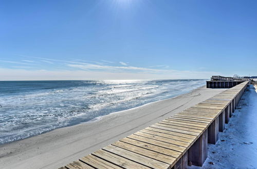 Photo 26 - Beachfront 4th-floor Condo w/ Community Pool