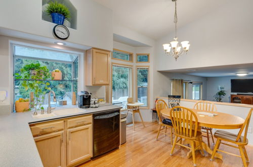 Photo 2 - Spacious Bonney Lake Home w/ Game Room & Gazebo