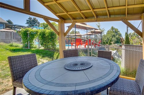 Foto 29 - Yakima Home Rental: Seasonal Outdoor Pool, Hot Tub