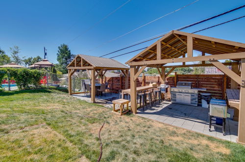 Photo 28 - Yakima Home Rental: Seasonal Outdoor Pool, Hot Tub