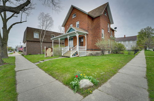 Foto 1 - Downtown Victorian Home Near Lake Michigan Beach