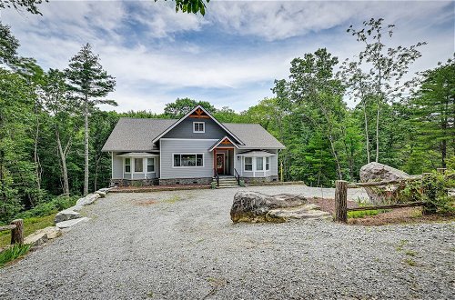 Foto 7 - Glenville Home w/ Large Deck & Forest Views