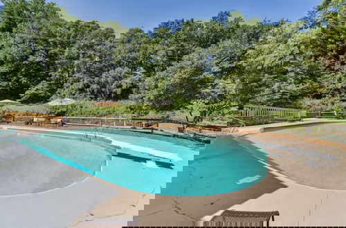 Foto 12 - Hickory Hideaway: Patio Paradise w/ Community Pool