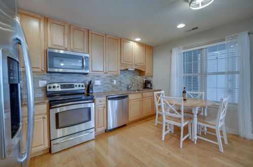 Photo 4 - Cozy Brigantine Condo, Steps to the Ocean