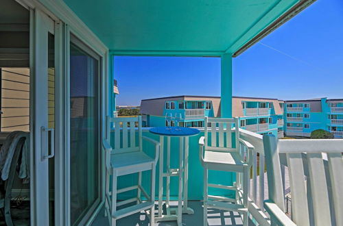 Foto 25 - Soothing Oceanview Condo w/ Direct Beach Access