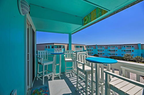 Foto 9 - Soothing Oceanview Condo w/ Direct Beach Access