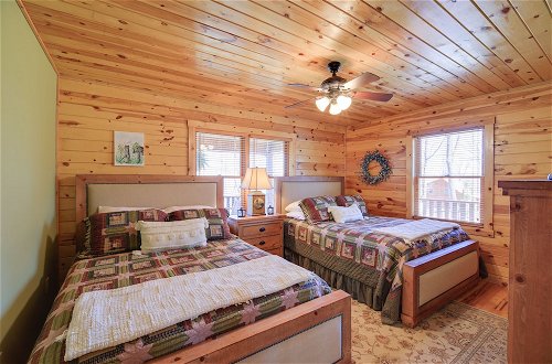 Foto 24 - Sparta Cabin Stay w/ Gas Grill + Mountain Views