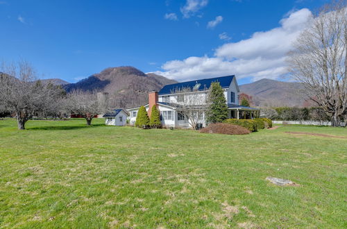 Foto 10 - Maggie Valley Historic Farmhouse on 5 Acres