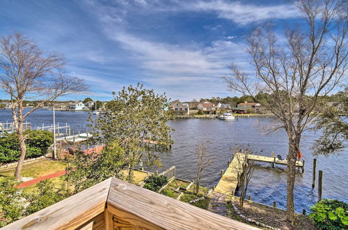 Photo 15 - High-end Canalfront Paradise w/ Dock & Kayaks