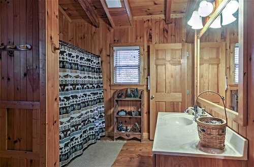 Photo 2 - Smoky Mountains Cabin w/ Hot Tub, Deck & Views