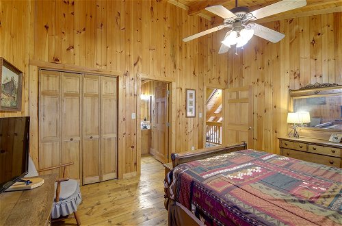Foto 6 - Smoky Mountains Cabin w/ Hot Tub, Deck & Views