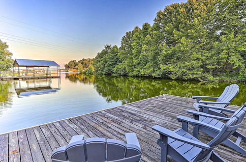 Photo 1 - Luxurious Waterfront Home on Pickwick Lake