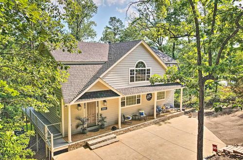 Photo 5 - Luxurious Waterfront Home on Pickwick Lake