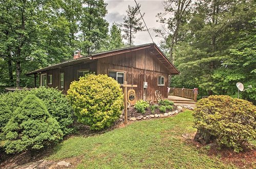 Foto 27 - Secluded Stanardsville Cabin w/ 10 Acres & Hot Tub