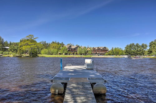 Foto 2 - Lakefront Retreat w/ Patio, Grill + Boat Dock