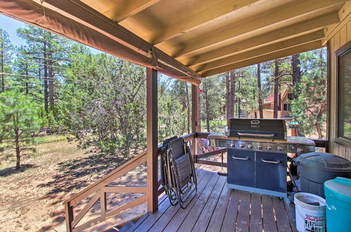 Foto 19 - Woodsy Arizona Cabin w/ Deck, Porch & Grill